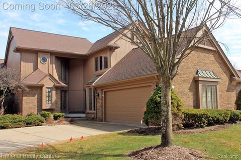 13756 Eaton Drive 16 Plymouth Charter Township MI 48170