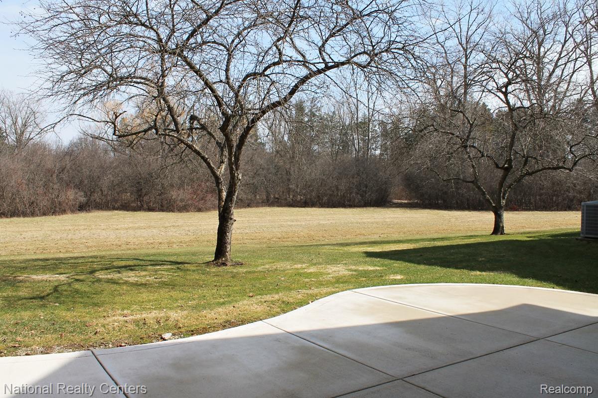 13756 Eaton Drive 16