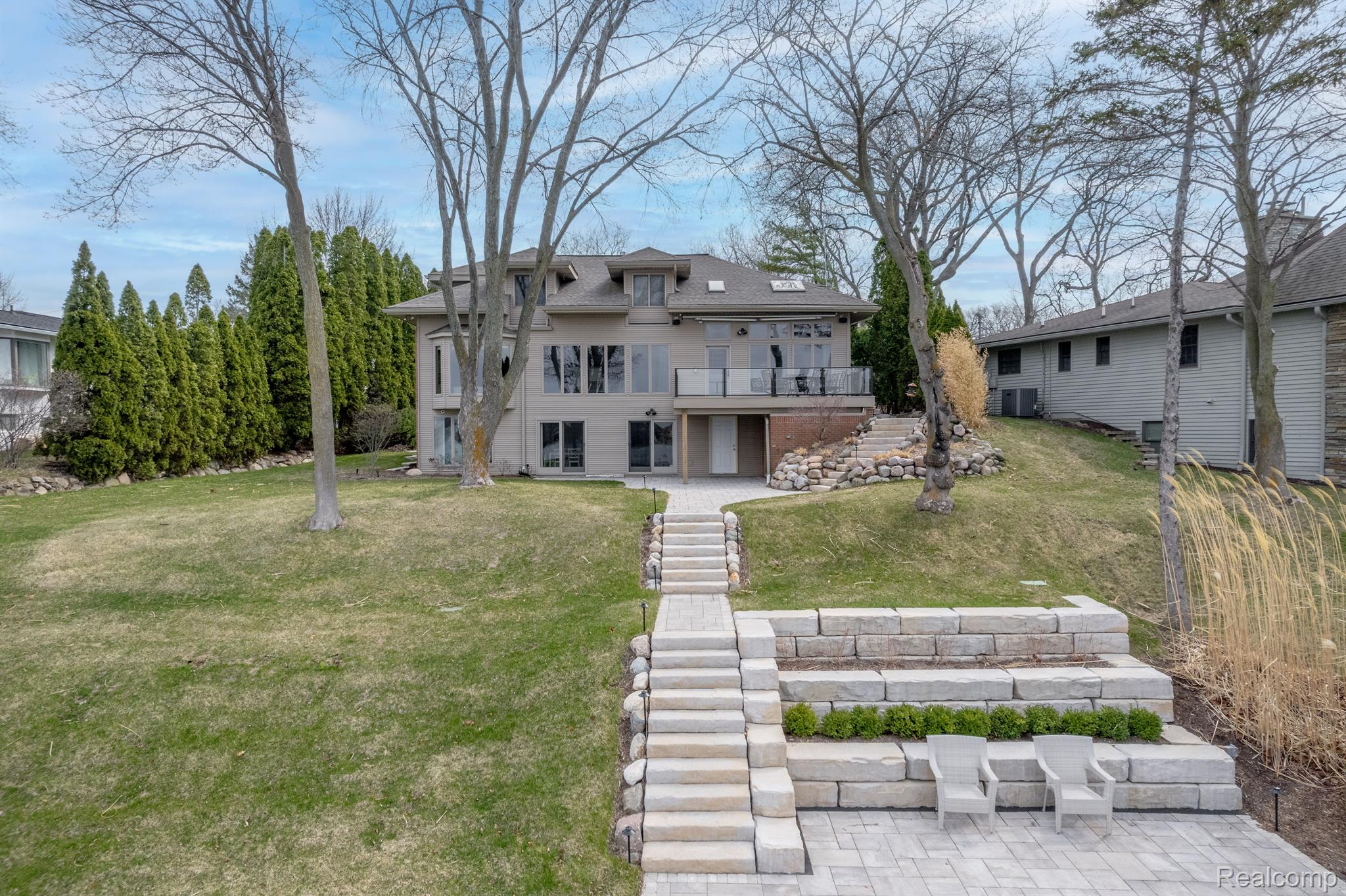 Fenton City Genesee, Michigan 48430, United States, 5 Bedrooms Bedrooms, ,4 BathroomsBathrooms,Residential,Active,112247