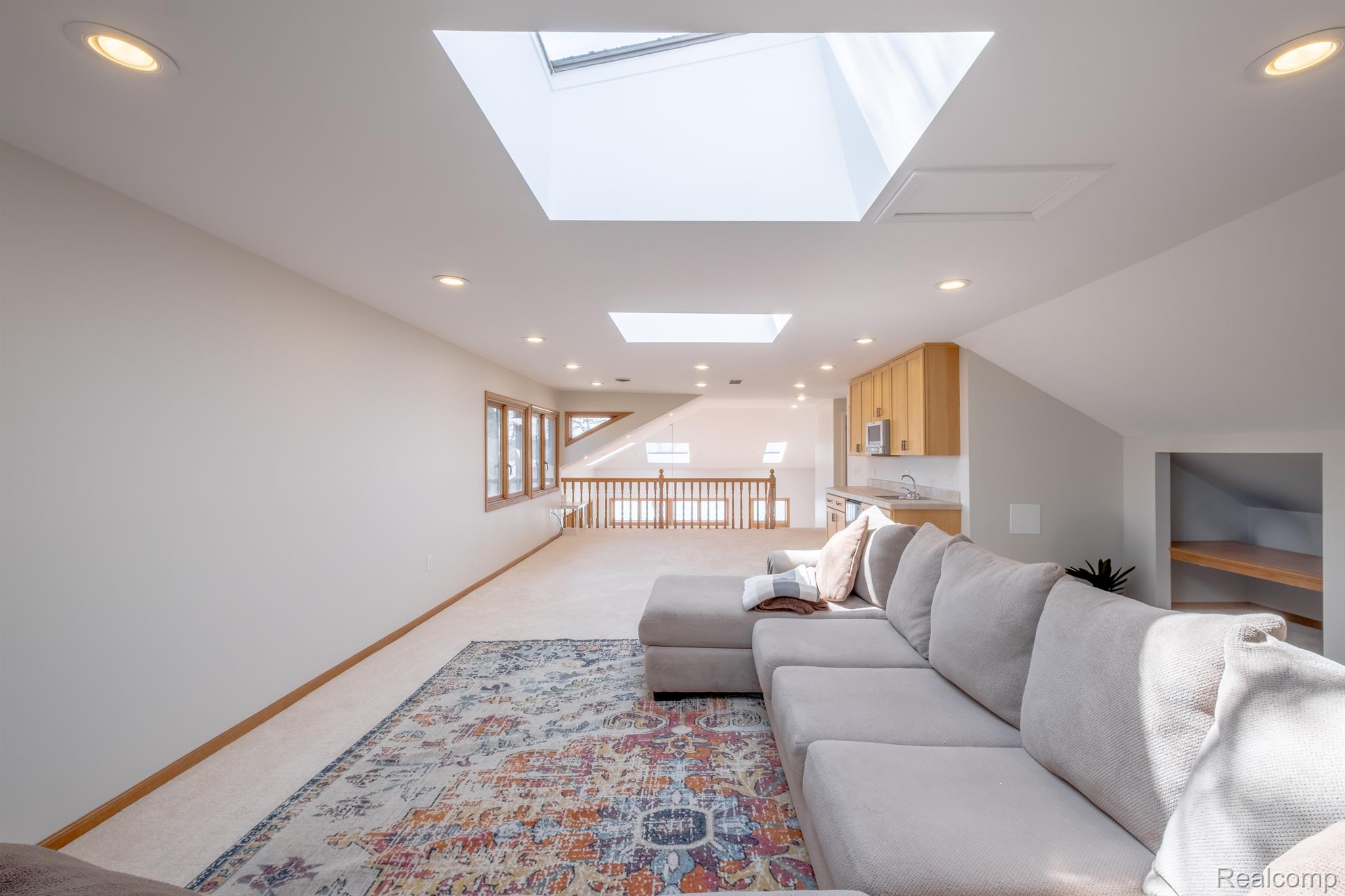 Fenton City Genesee, Michigan 48430, United States, 5 Bedrooms Bedrooms, ,4 BathroomsBathrooms,Residential,Active,112247