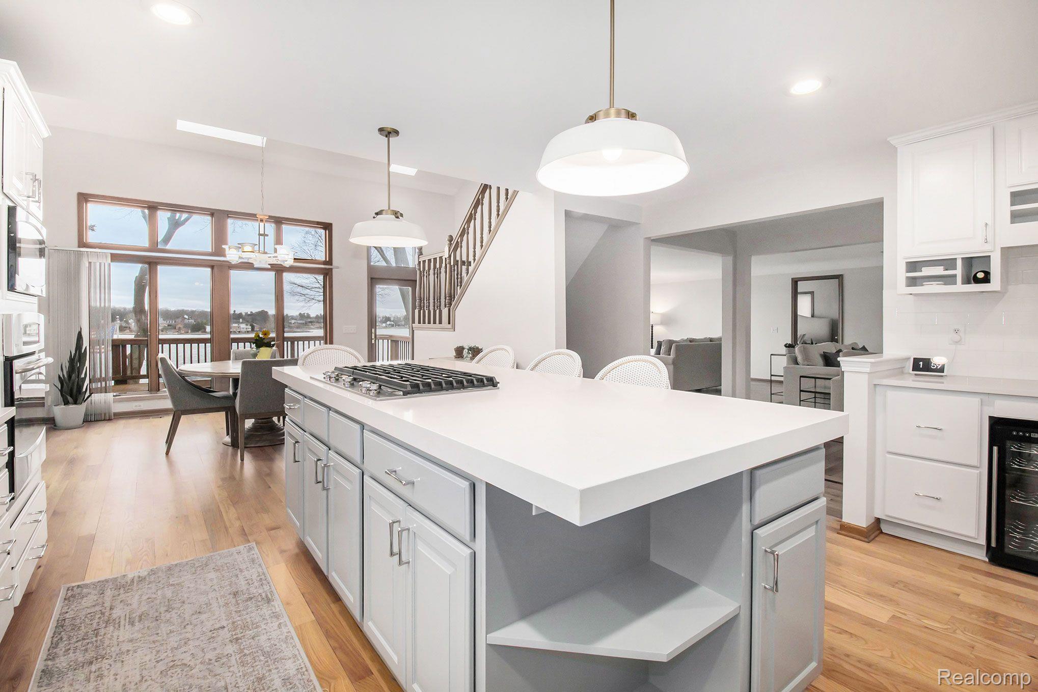 Fenton City Genesee, Michigan 48430, United States, 5 Bedrooms Bedrooms, ,4 BathroomsBathrooms,Residential,Active,112247