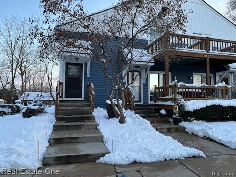 44700 BAYVIEW Drive 49 Novi City MI 48377