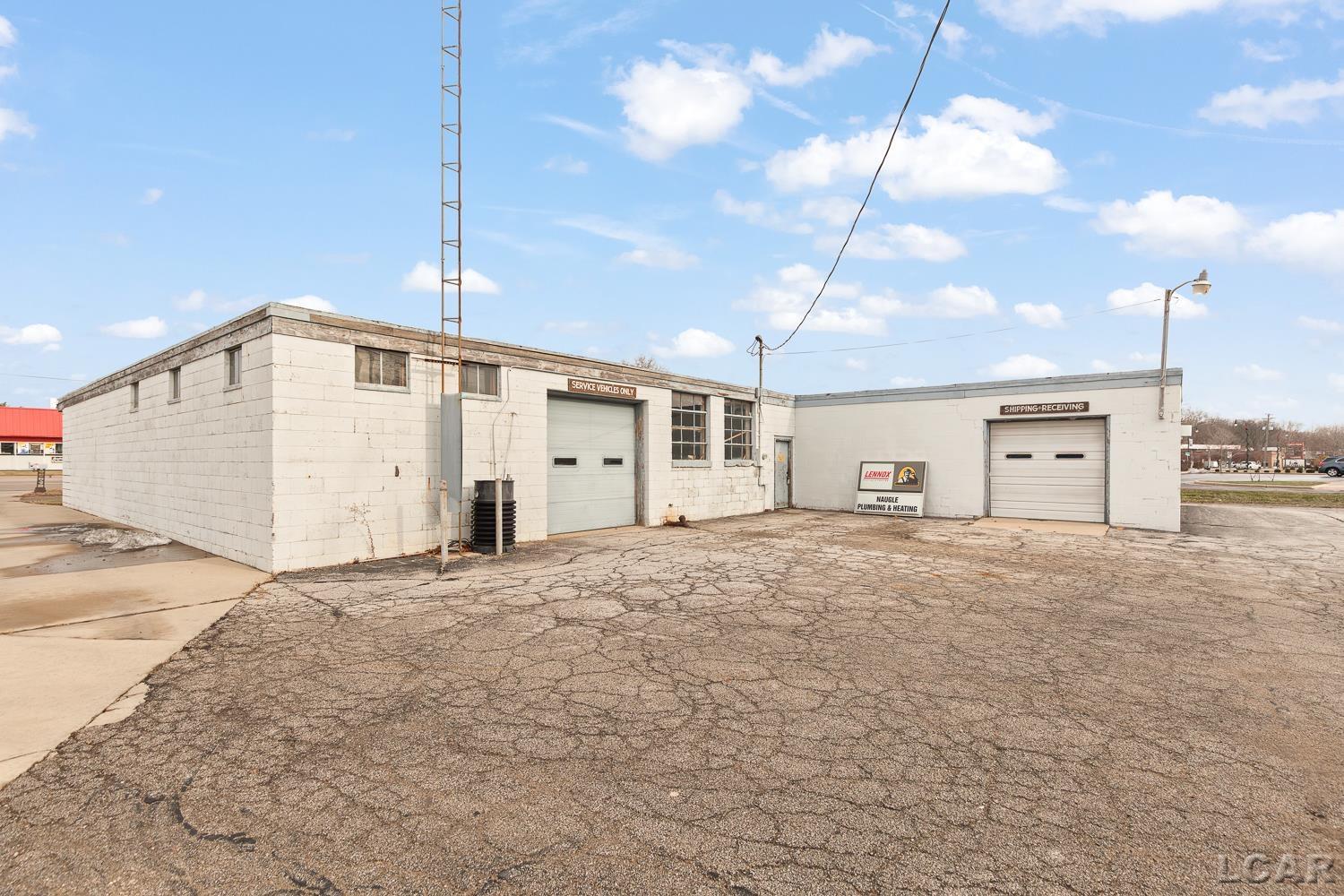 1108 W Chicago Blvd Street