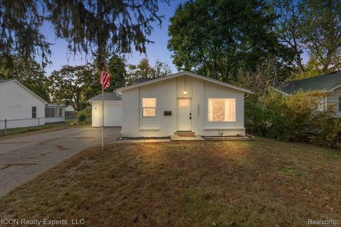 23057 Hawthorne Street Farmington City MI 48336