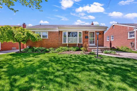19716 GAUKLER Street St Clair Shores City Macomb MI 48080