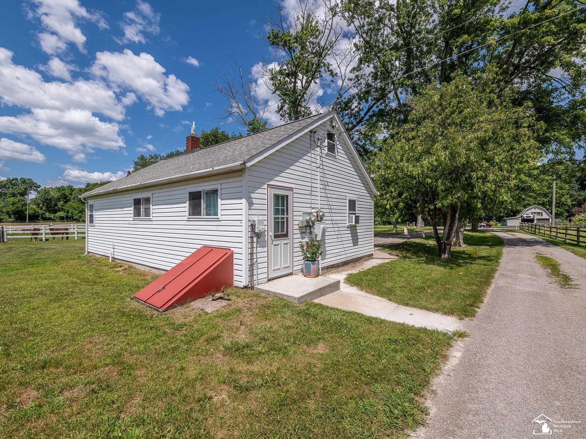 16875 & 16873 Railroad Street