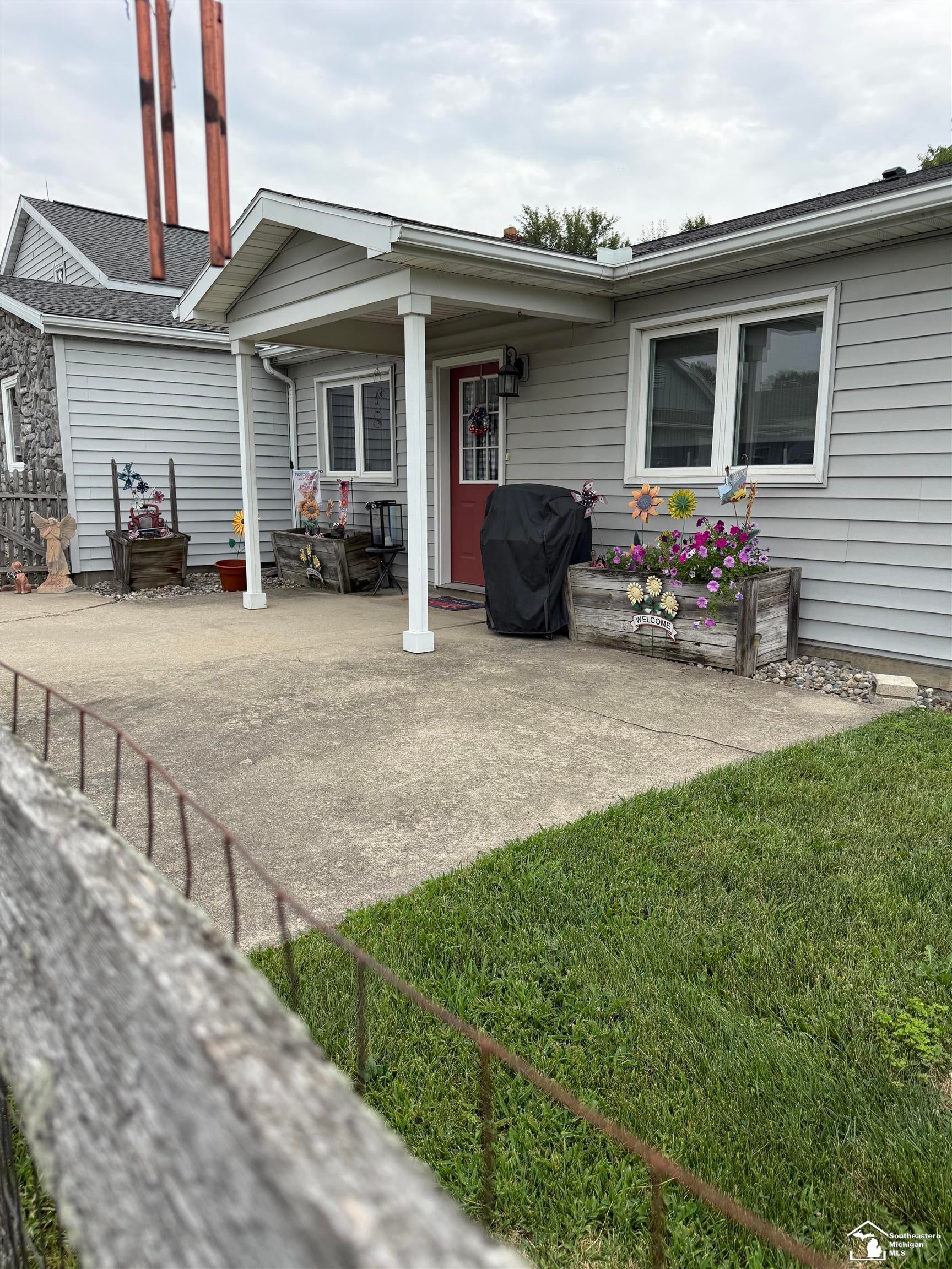 16875 & 16873 Railroad Street