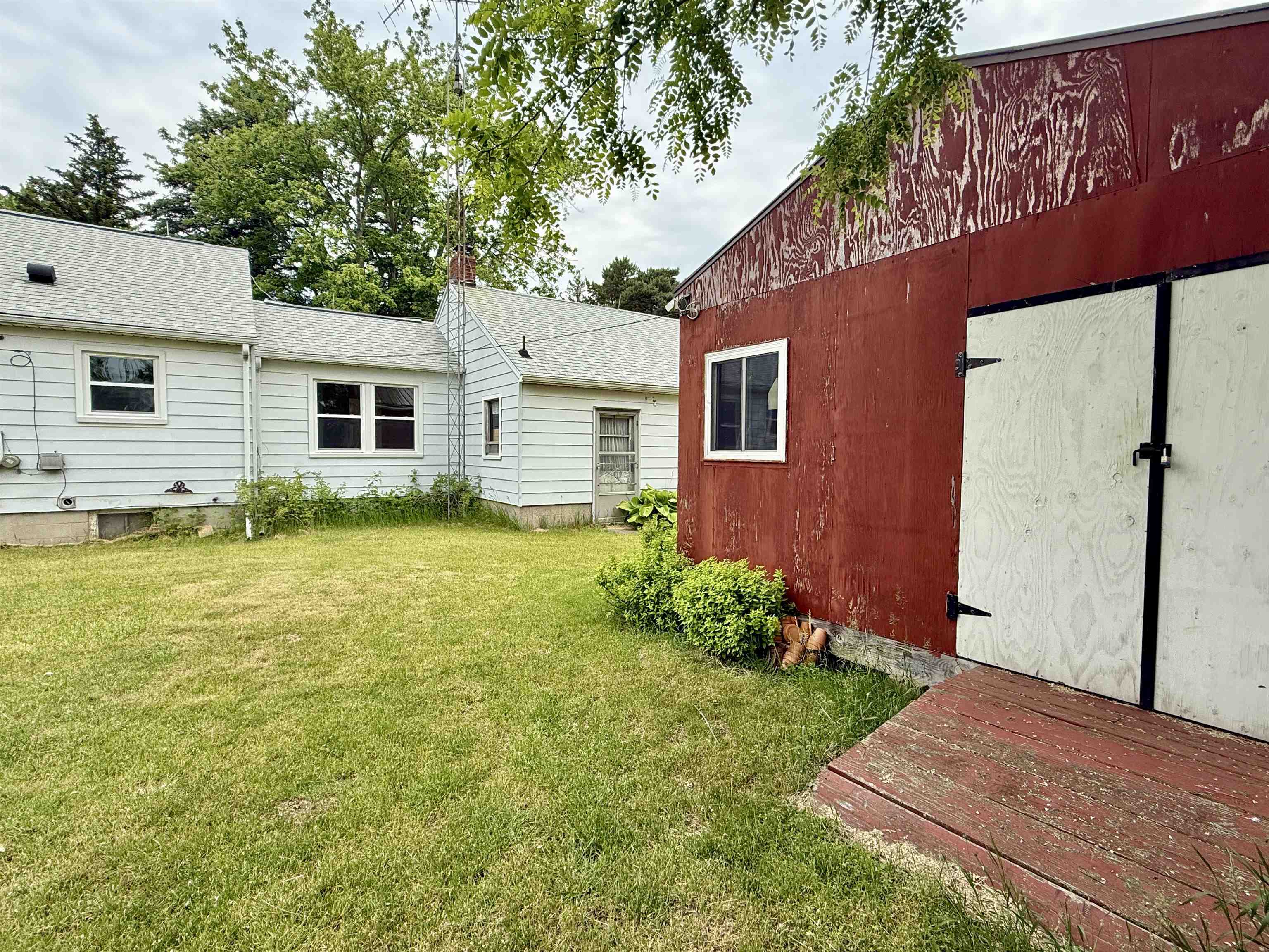 2428 Burnside Road Road