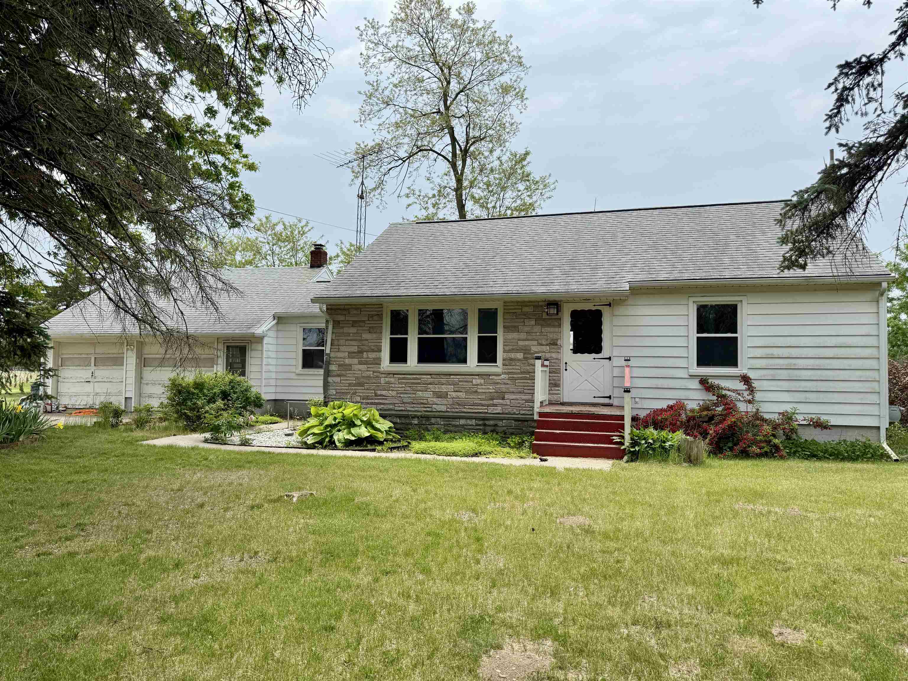 2428 Burnside Road Road