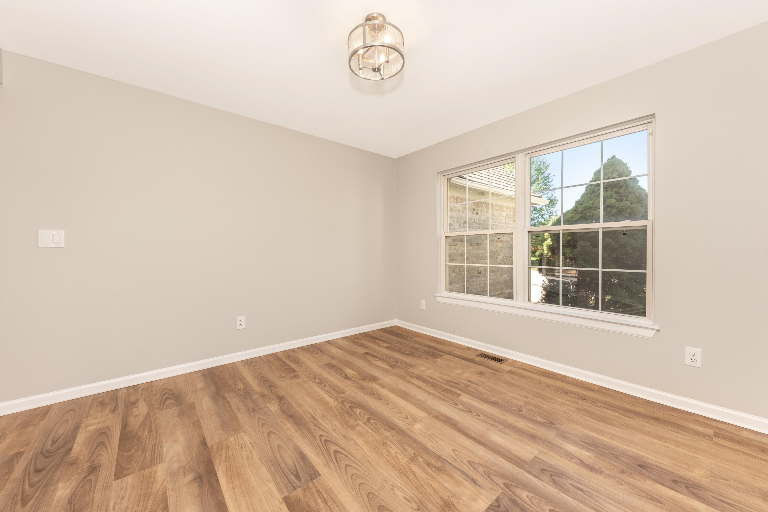3156 Falcon Court