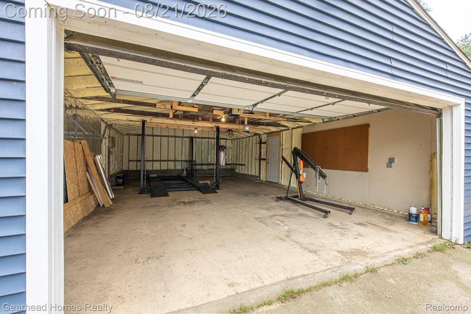 Properties Available 2 - 2 156 Myron Street