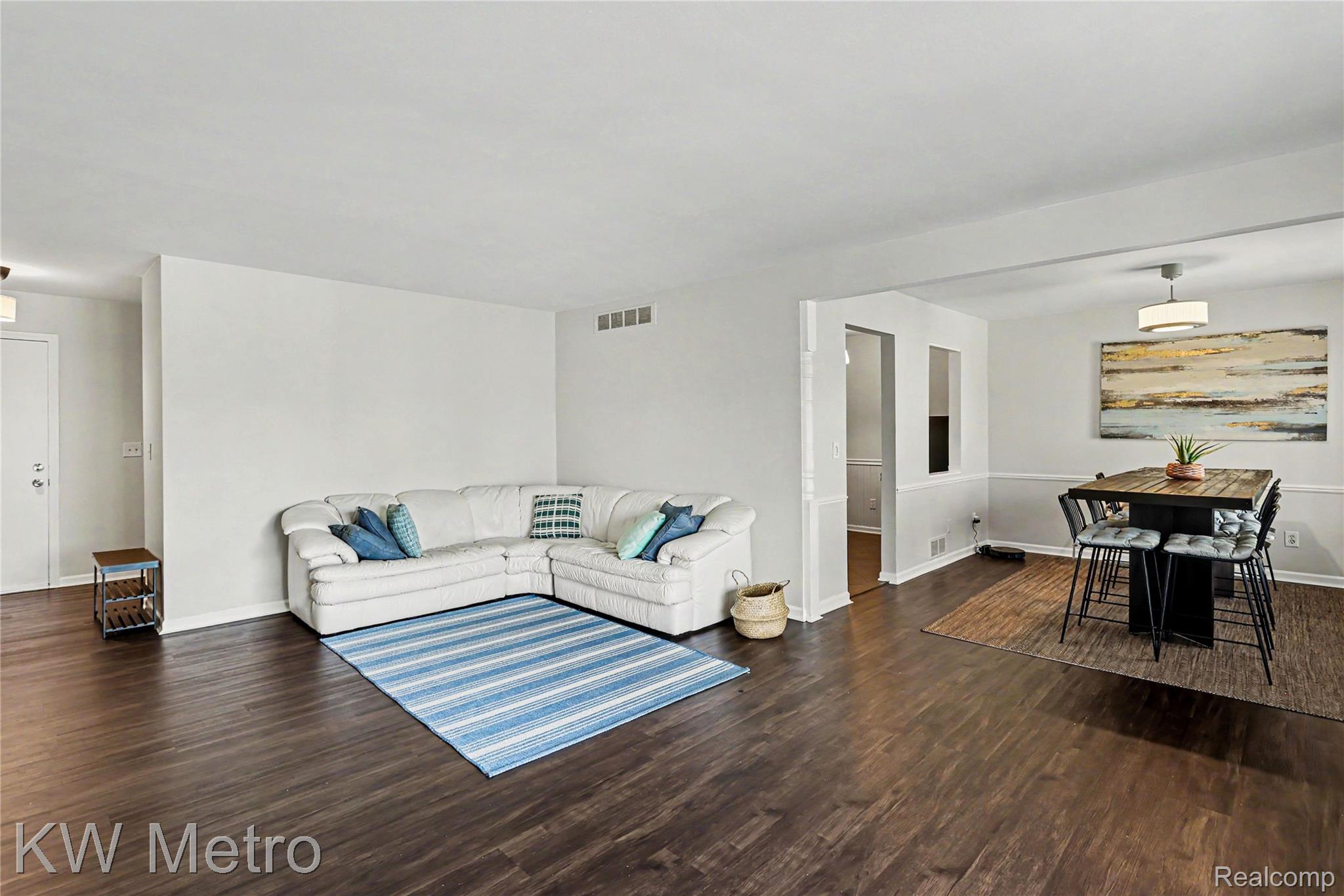 2471 Mulberry Square 15