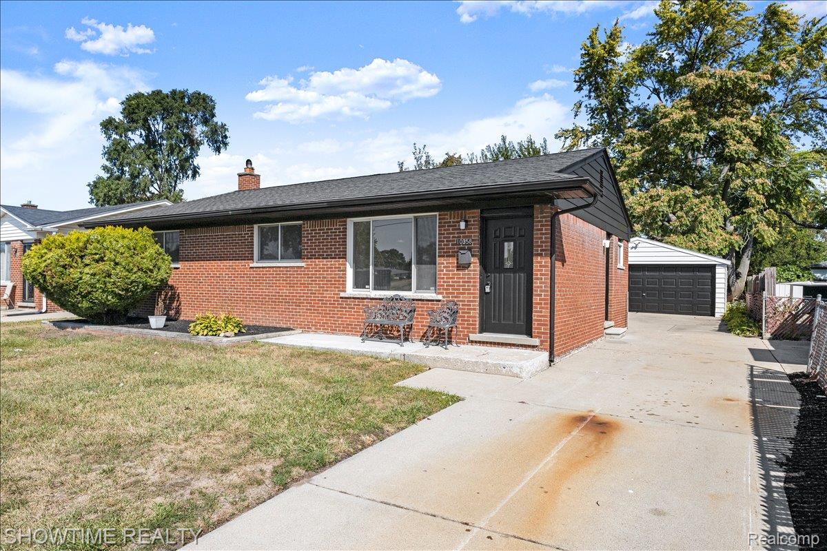 10358 Cloverdale Avenue