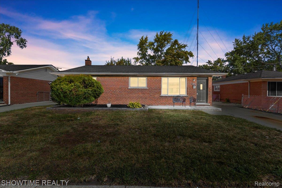 10358 Cloverdale Avenue