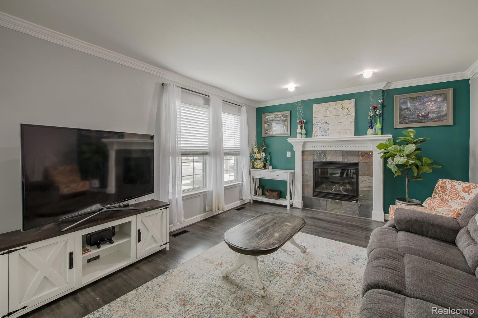 216 W Flint Street