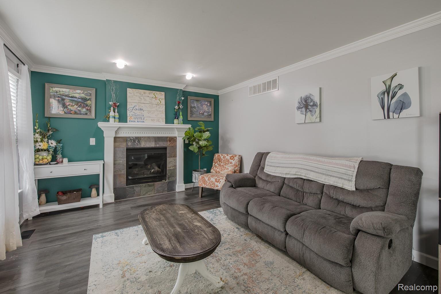 216 W Flint Street