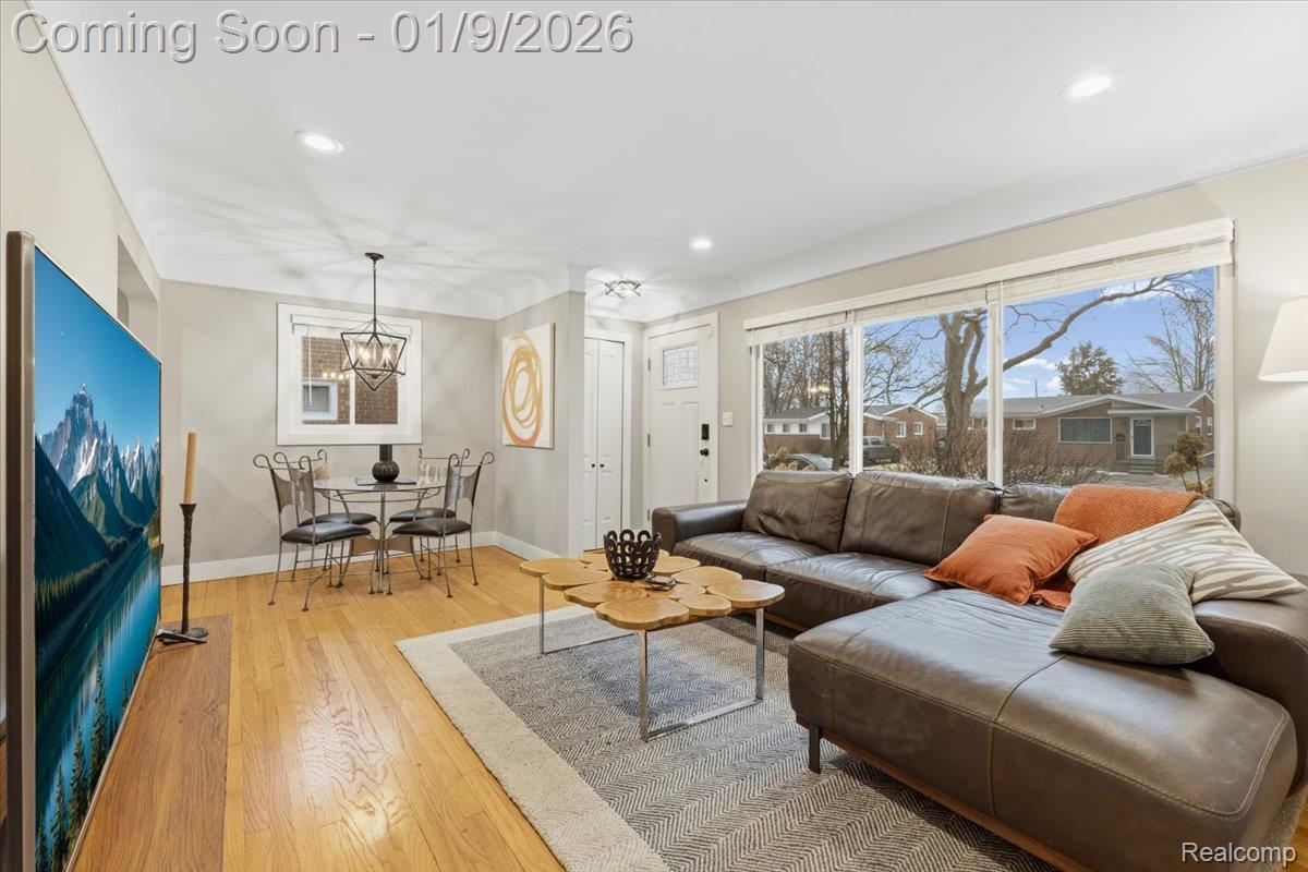 21445 Lakebreeze Street