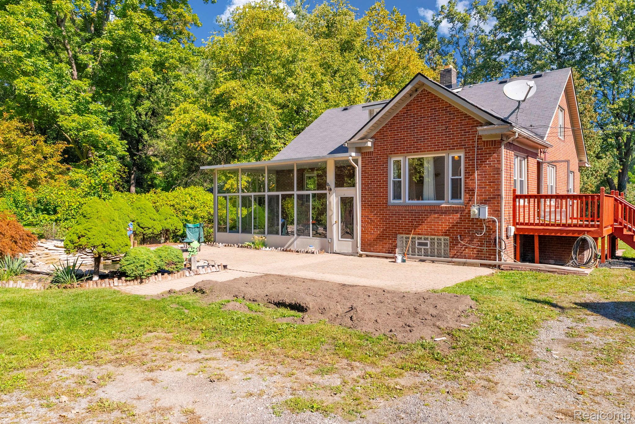 24915 Saint Paul Boulevard