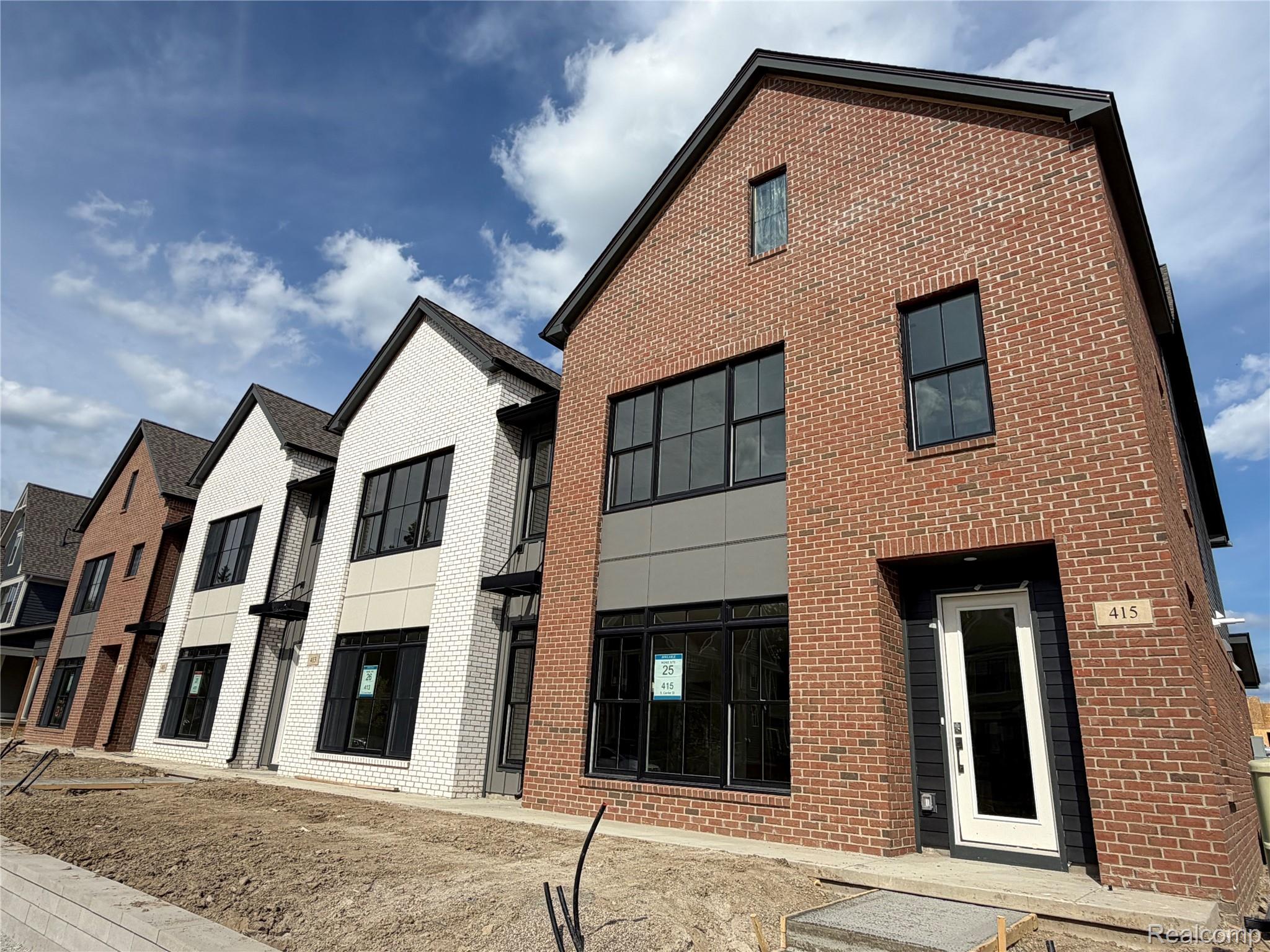 413 S Center Street 26