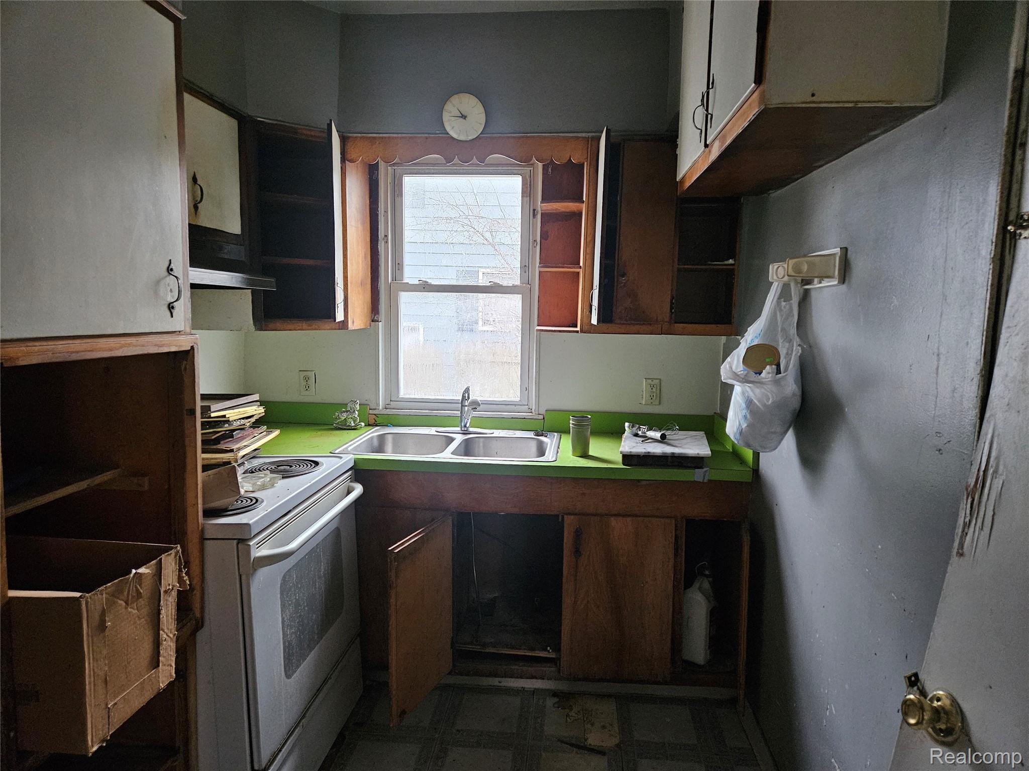 407 E 12th Street