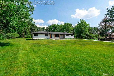Tiny photo for 6284 Malvern Drive, Troy City, MI 48098 (MLS # 20261021774)
