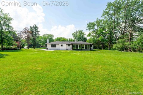 Tiny photo for 6284 Malvern Drive, Troy City, MI 48098 (MLS # 20261021774)
