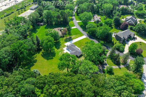 Tiny photo for 6284 Malvern Drive, Troy City, MI 48098 (MLS # 20261021774)