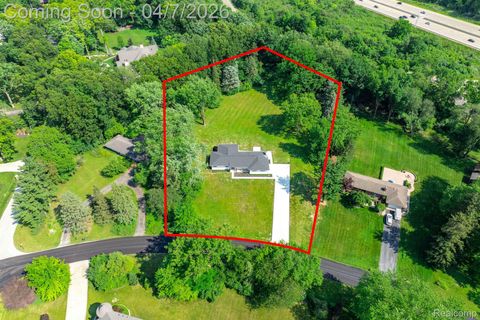 Tiny photo for 6284 Malvern Drive, Troy City, MI 48098 (MLS # 20261021774)