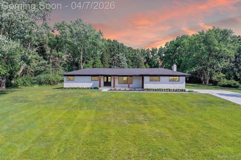 Tiny photo for 6284 Malvern Drive, Troy City, MI 48098 (MLS # 20261021774)