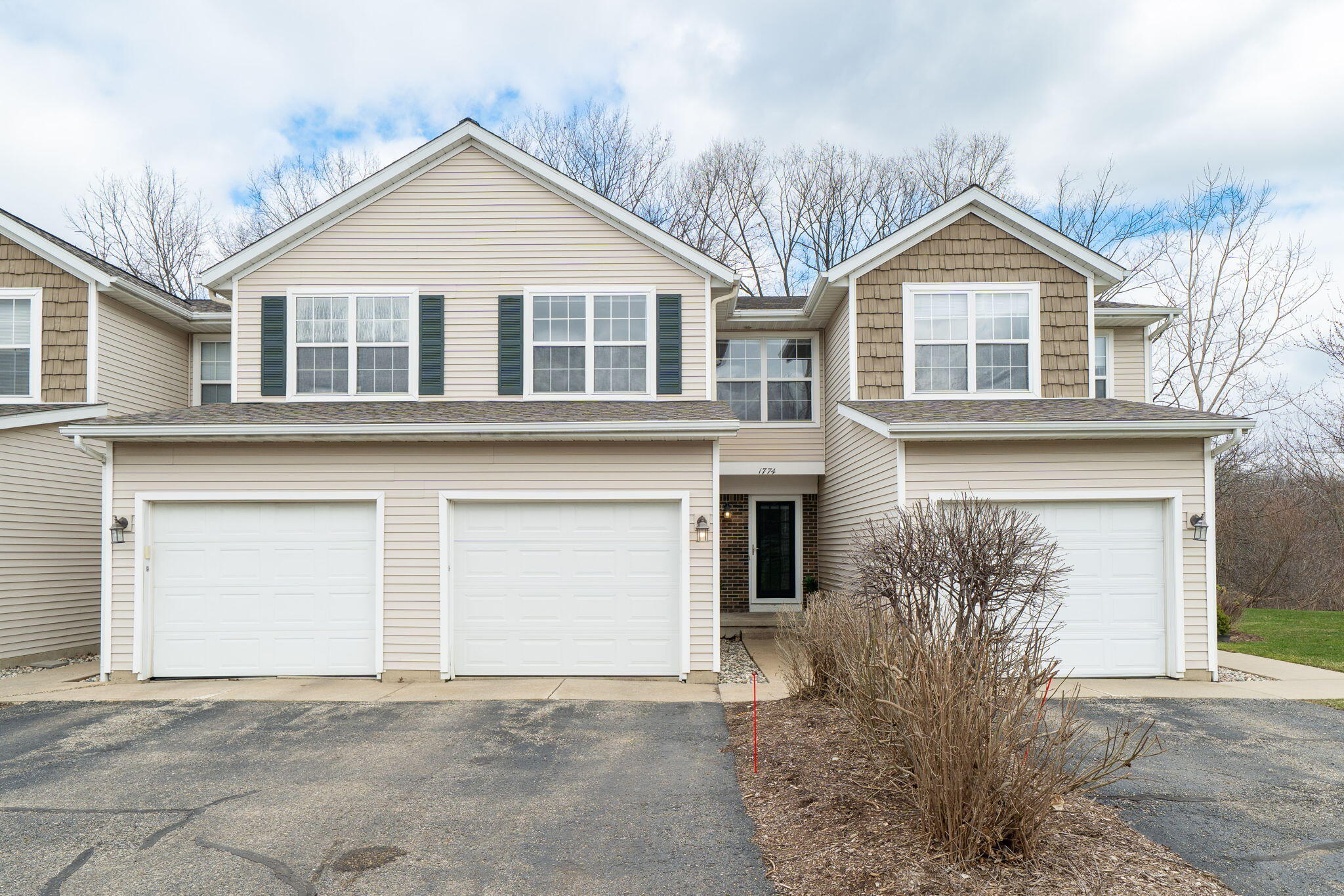 1774 Park Trail NE