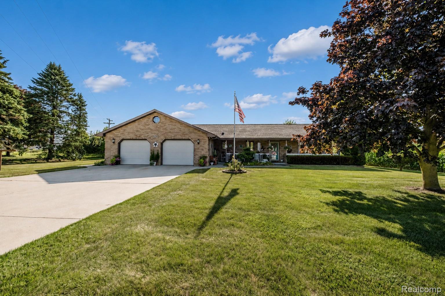 856 N Hemlock Road