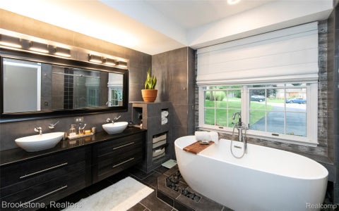 Tiny photo for 6825 CRANVILLE CT, Independence Charter Township, MI 48348 (MLS # 20261056239)