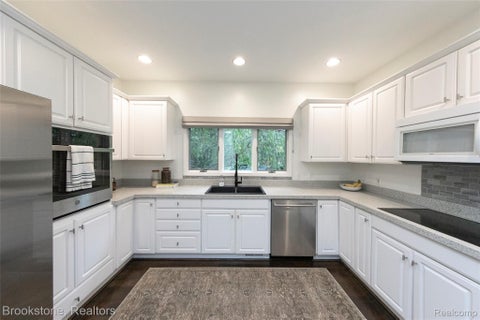 Tiny photo for 6825 CRANVILLE CT, Independence Charter Township, MI 48348 (MLS # 20261056239)