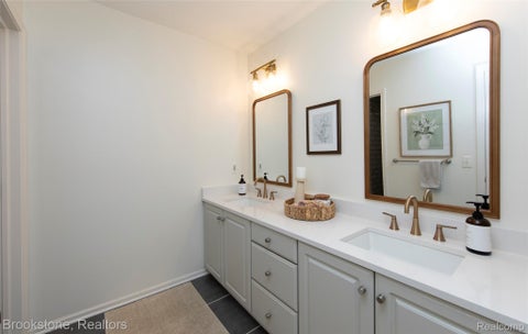 Tiny photo for 6825 CRANVILLE CT, Independence Charter Township, MI 48348 (MLS # 20261056239)