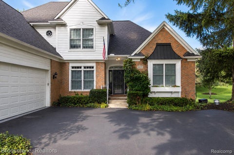 Tiny photo for 6825 CRANVILLE CT, Independence Charter Township, MI 48348 (MLS # 20261056239)