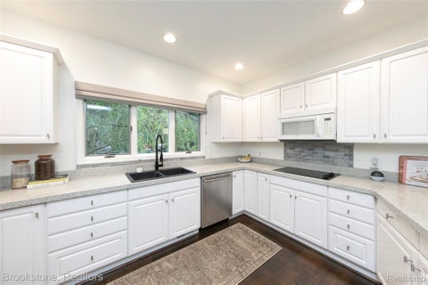 Tiny photo for 6825 CRANVILLE CT, Independence Charter Township, MI 48348 (MLS # 20261056239)