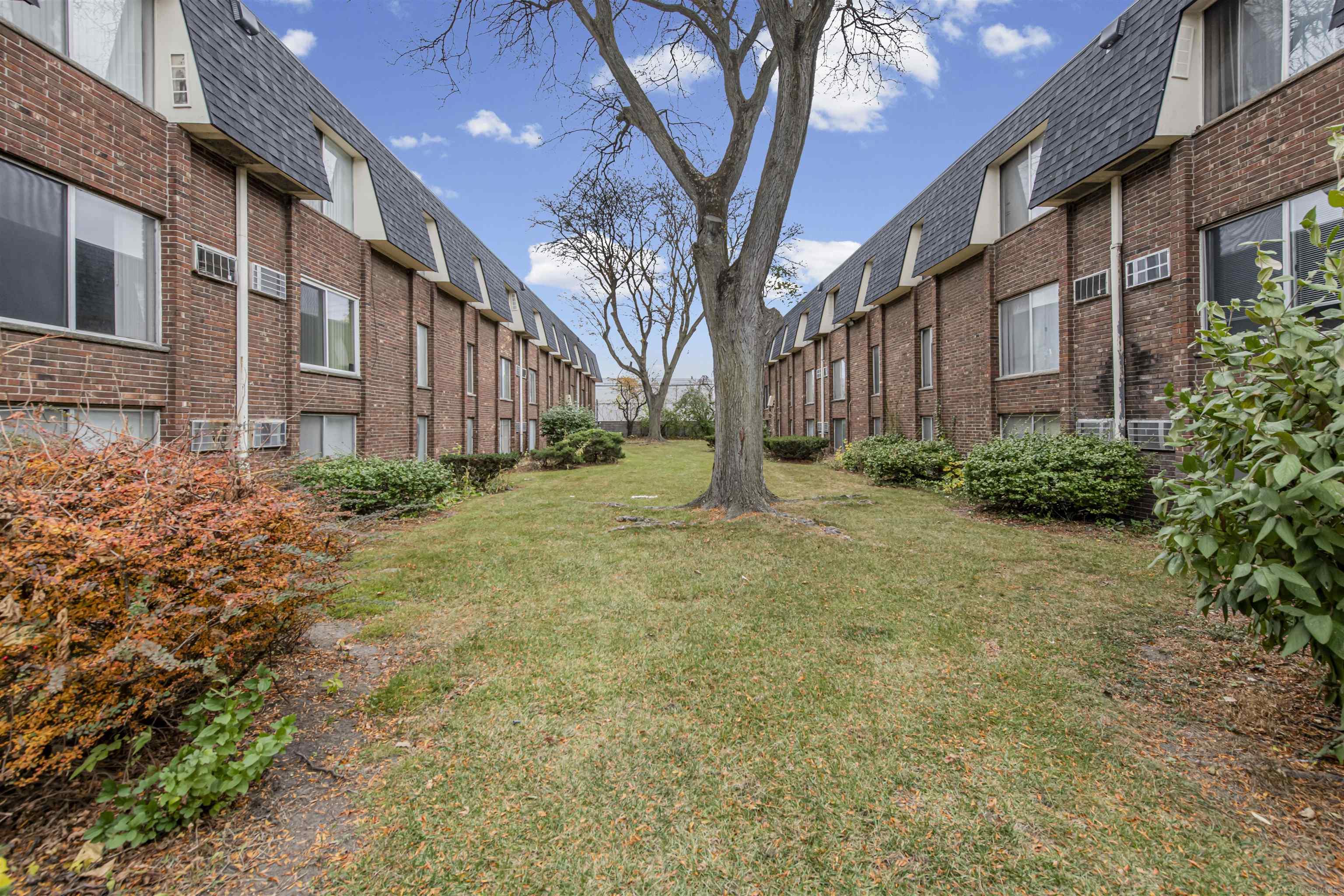 23740 Fenkell Street