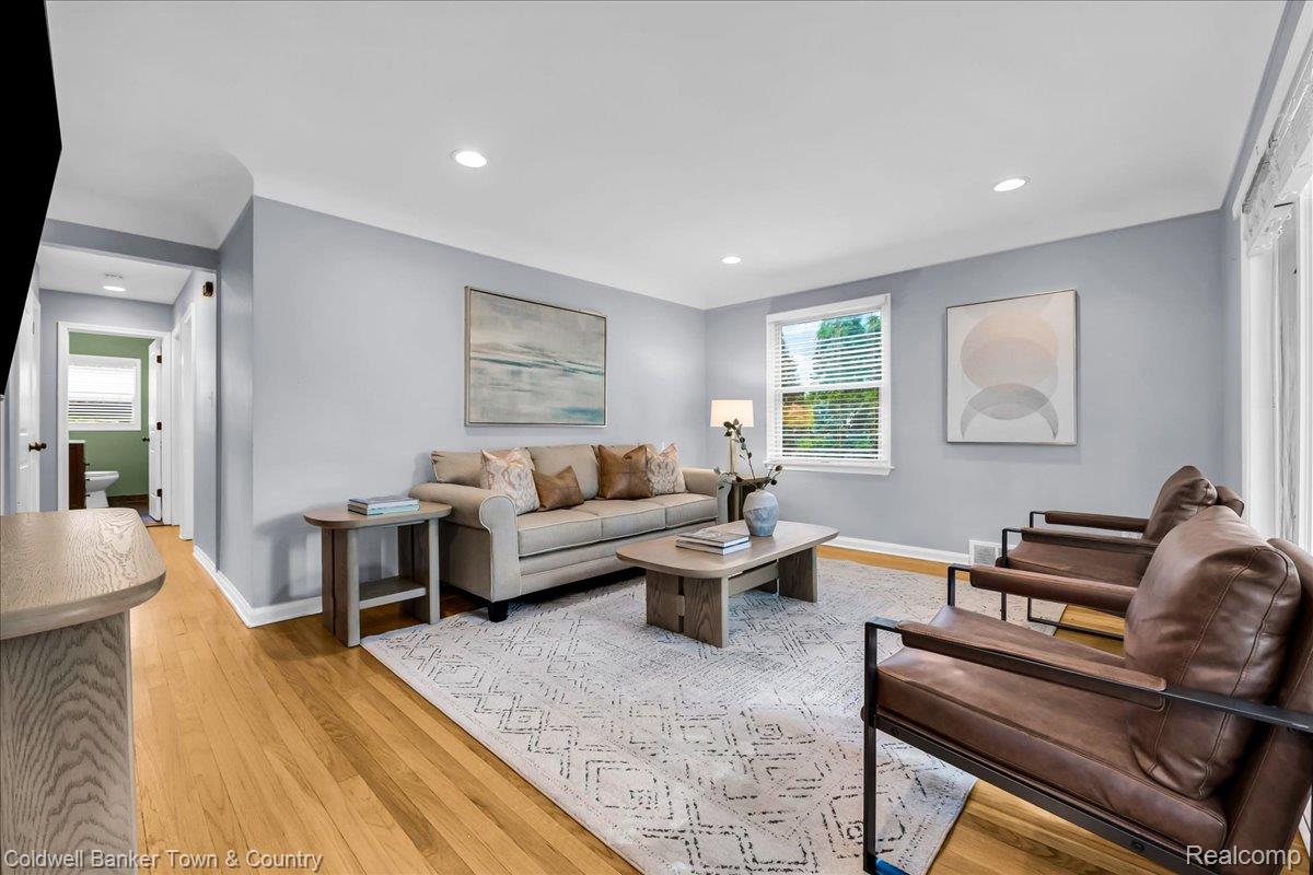 573 Parkland Boulevard
