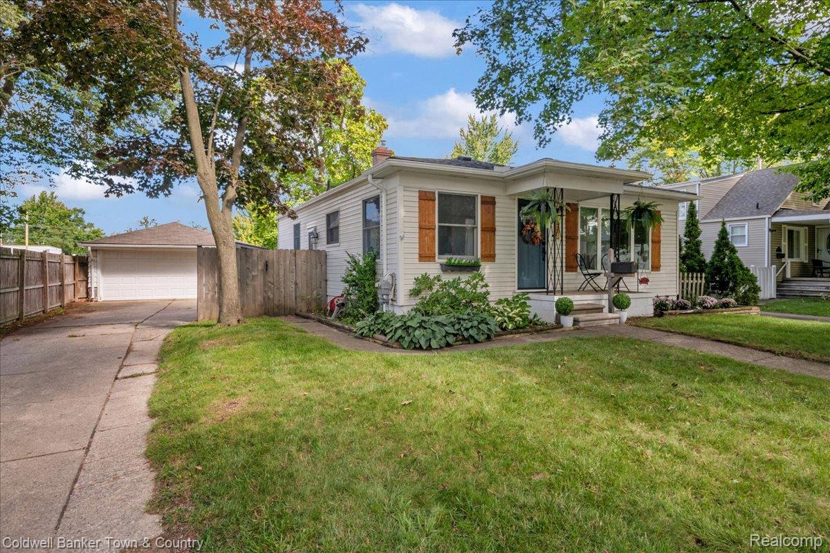 573 Parkland Boulevard