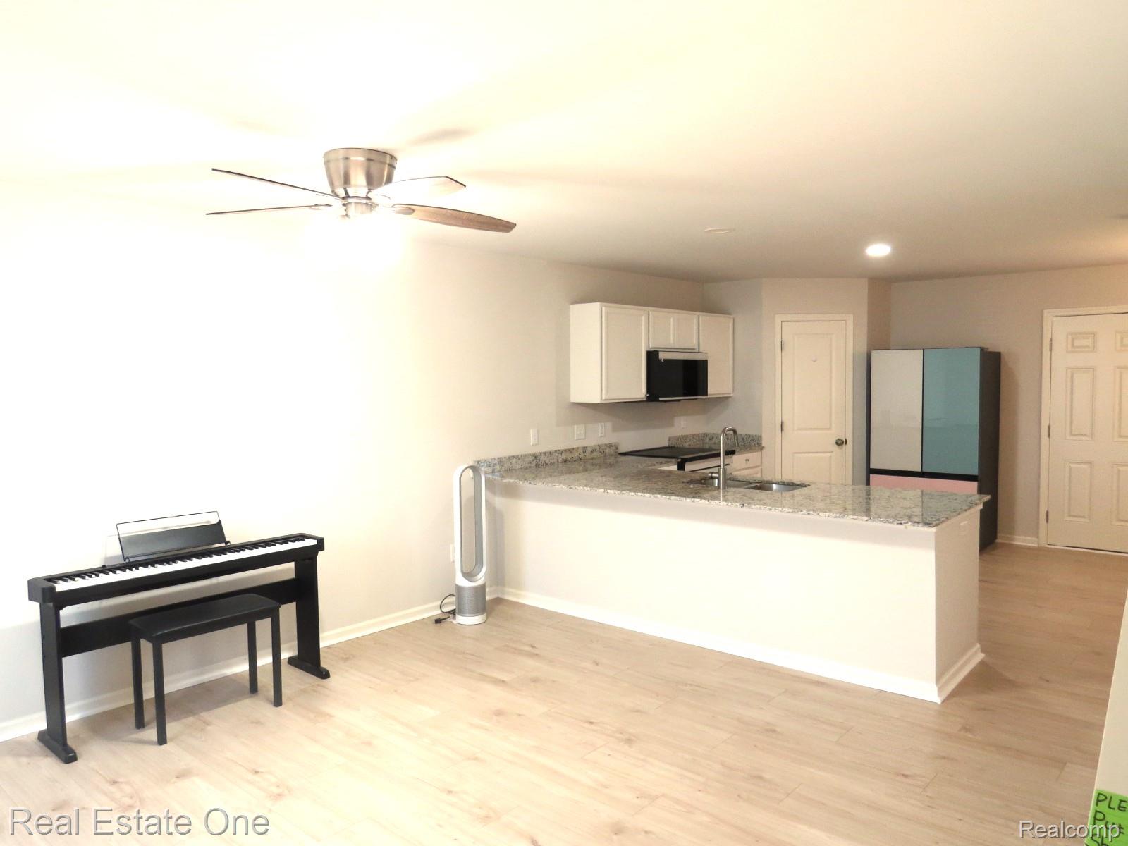 10884 Island Lake Drive