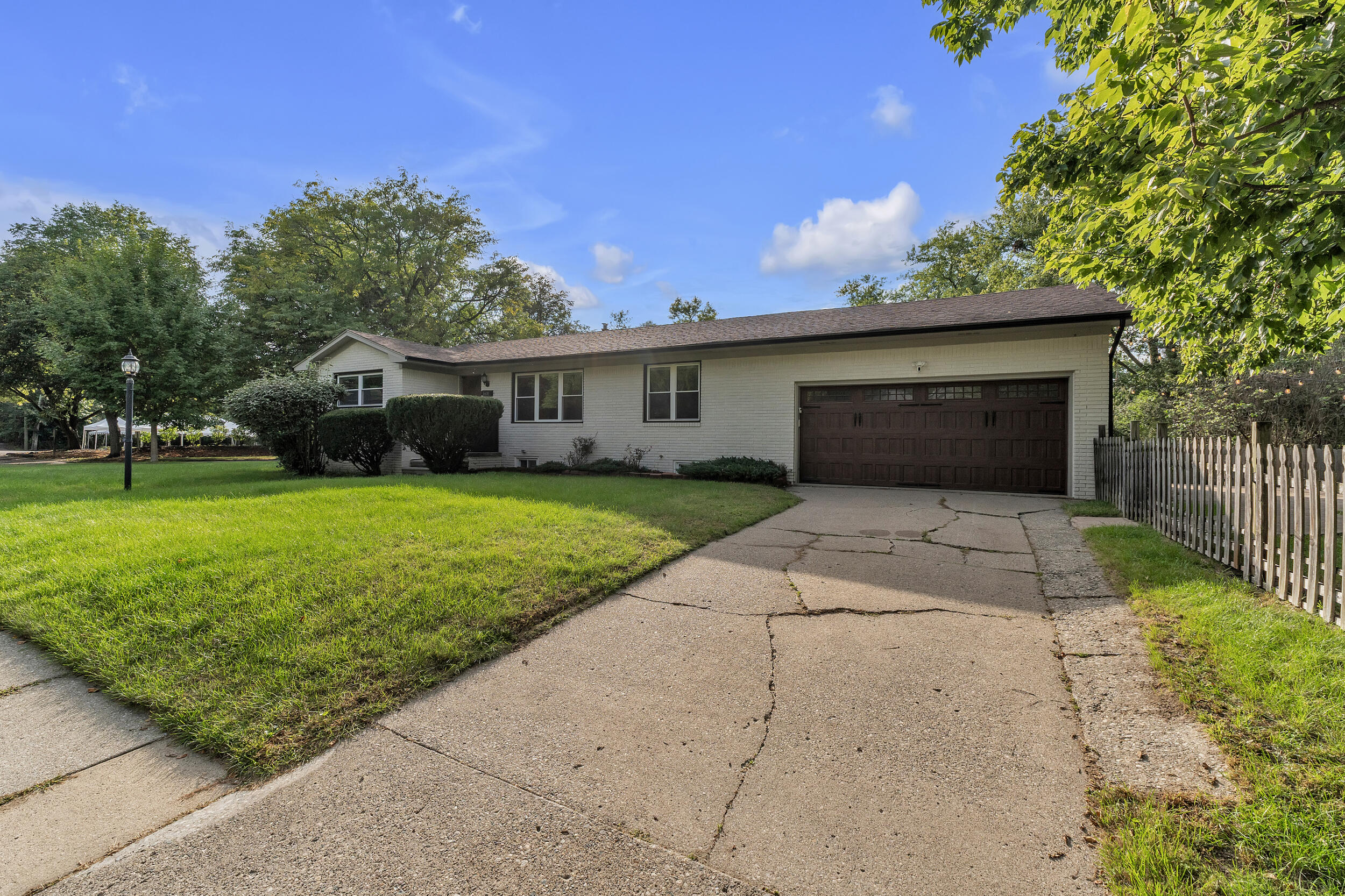 1601 Peach Street