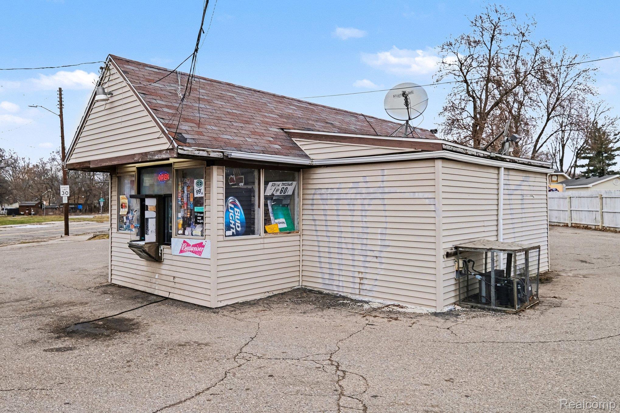 2702 N Franklin Avenue