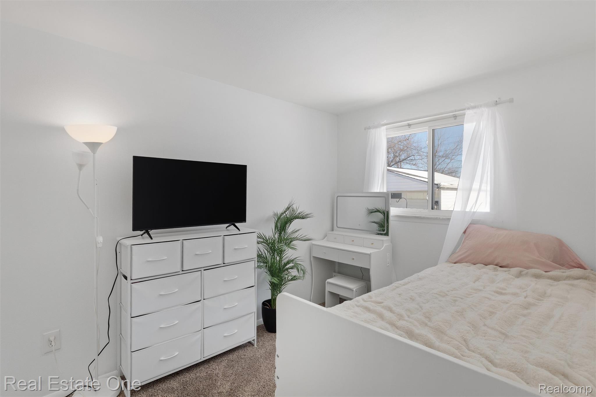 9535 Chamberlain Street