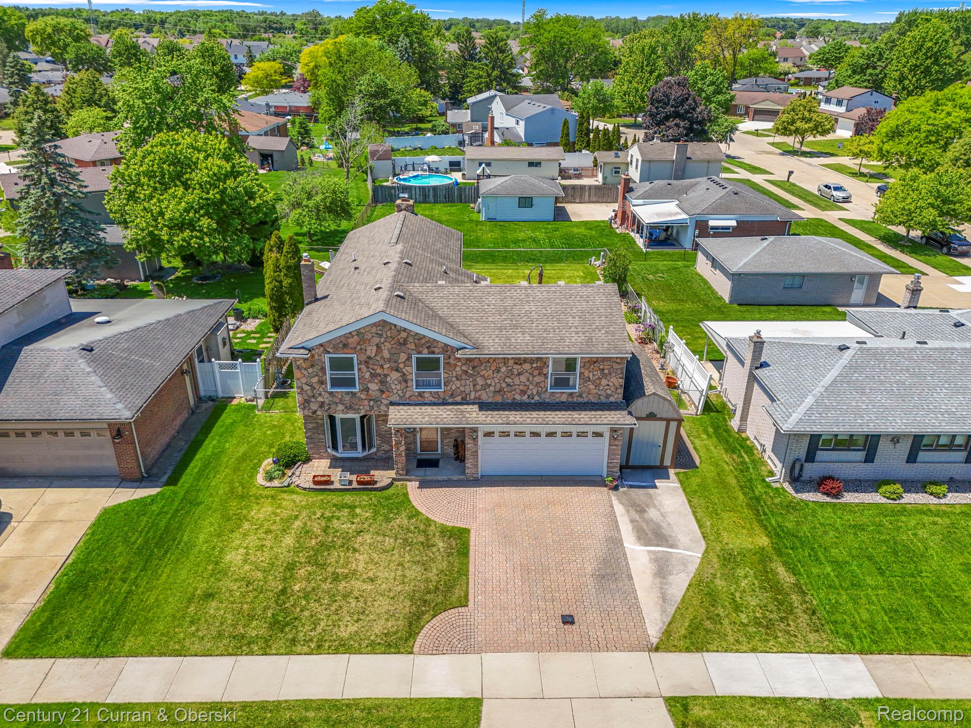 23312 E Fairway Drive
