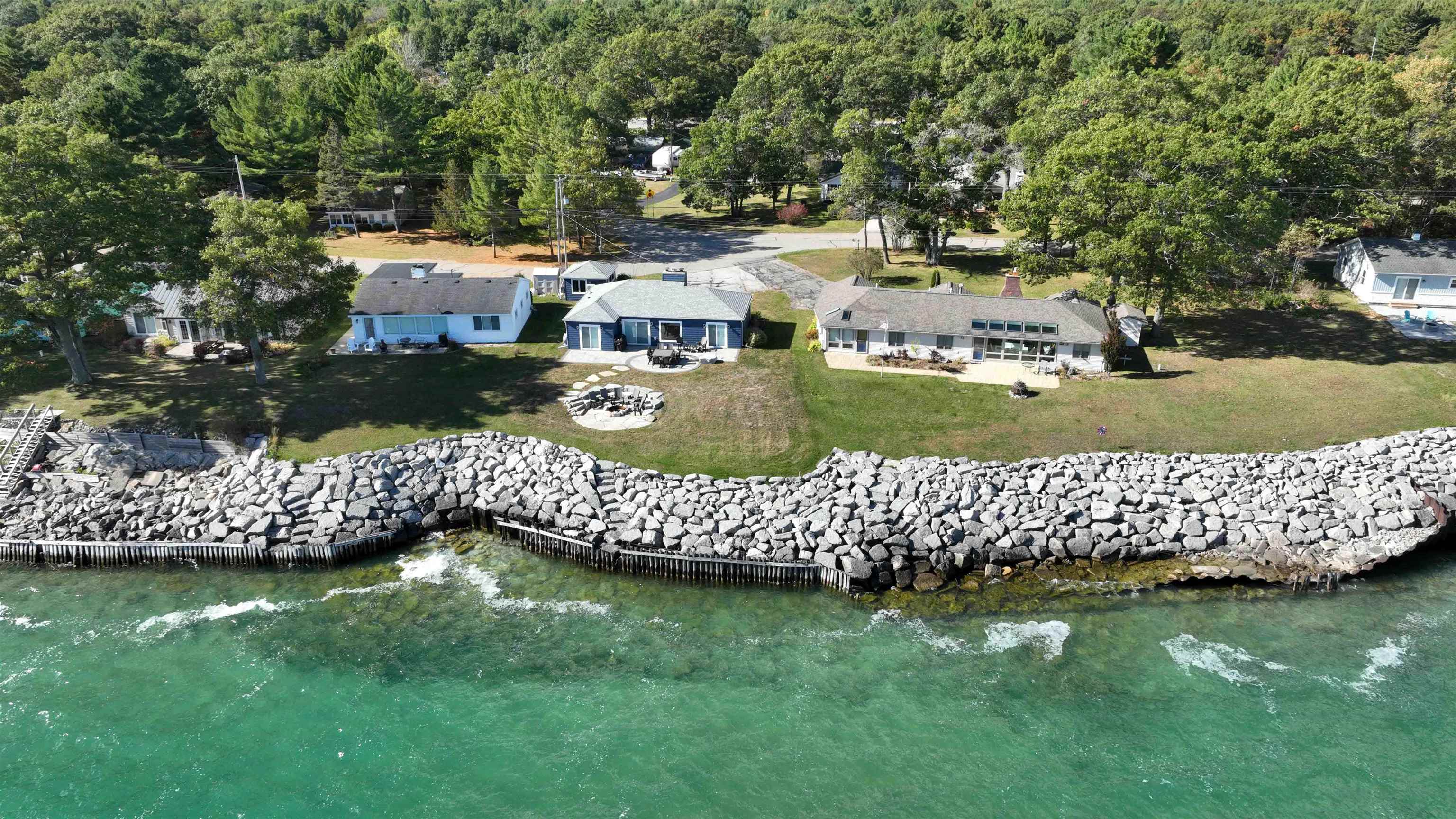 1122 Ottawas Lane