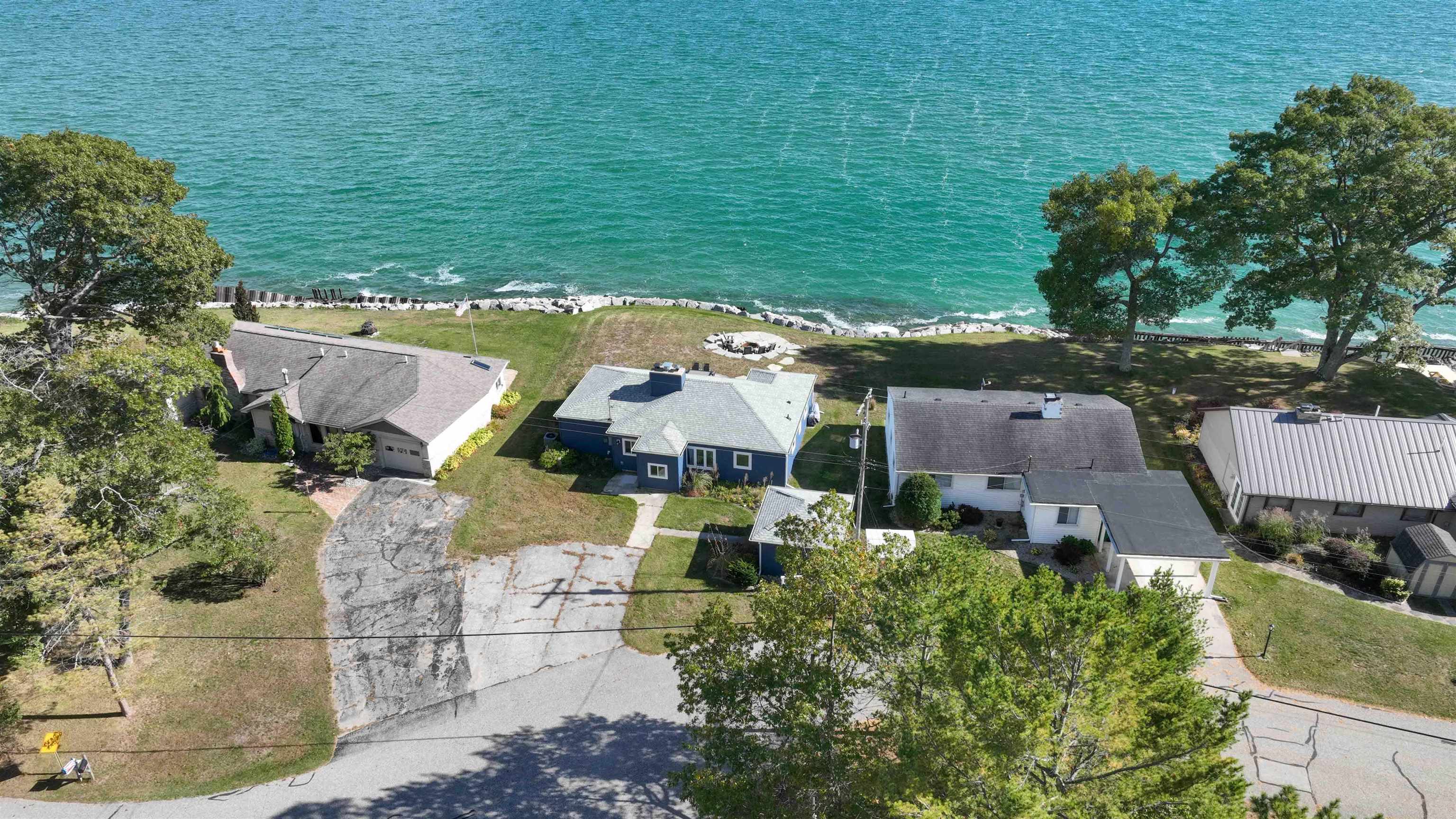 1122 Ottawas Lane