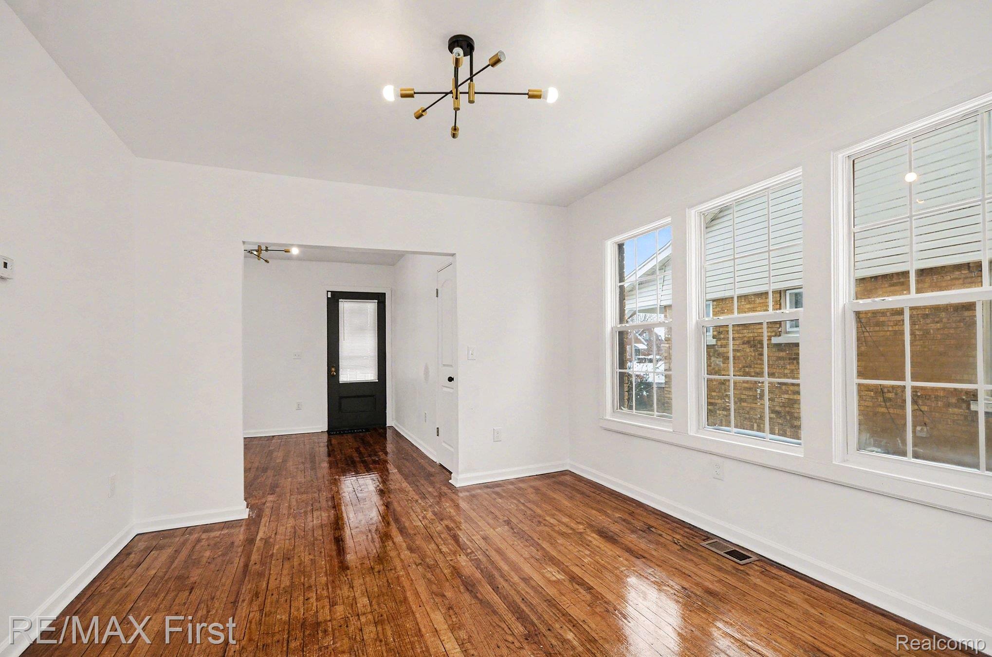 5577 Chalmers Street