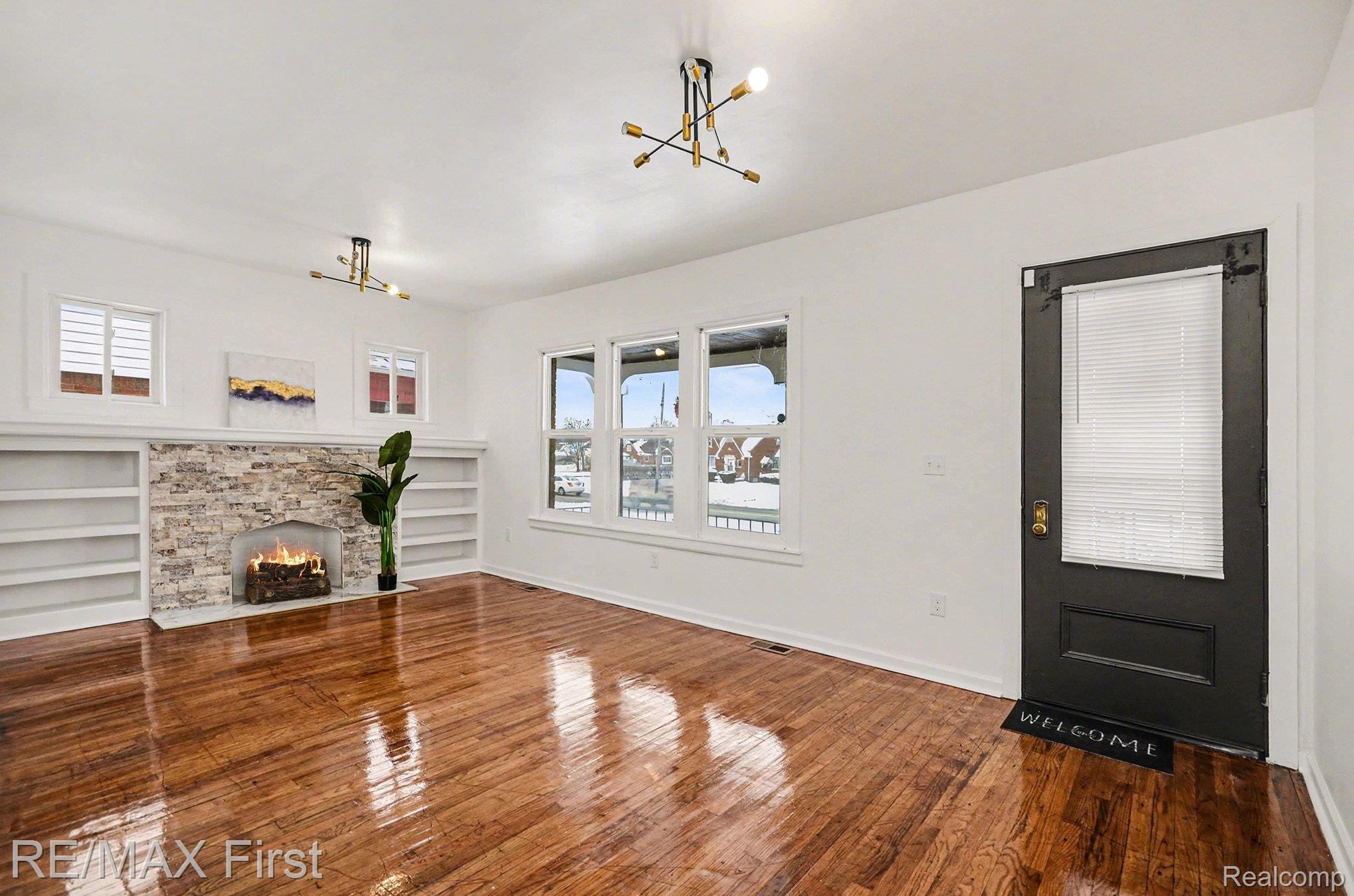 5577 Chalmers Street