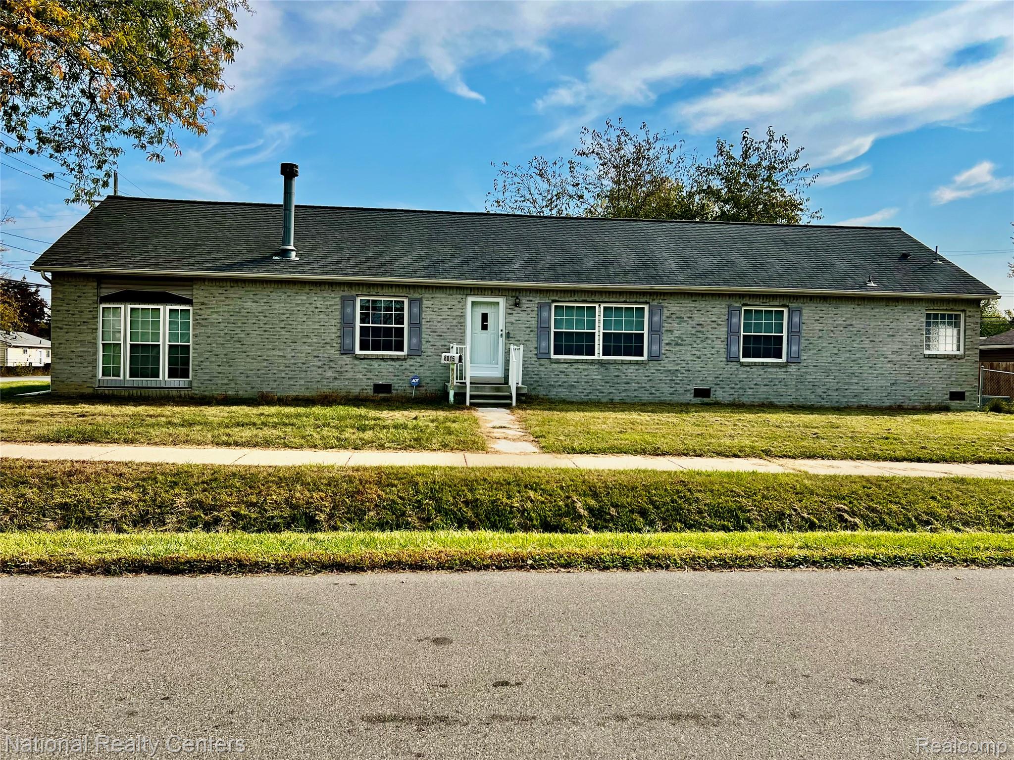 8015 Syracuse Street