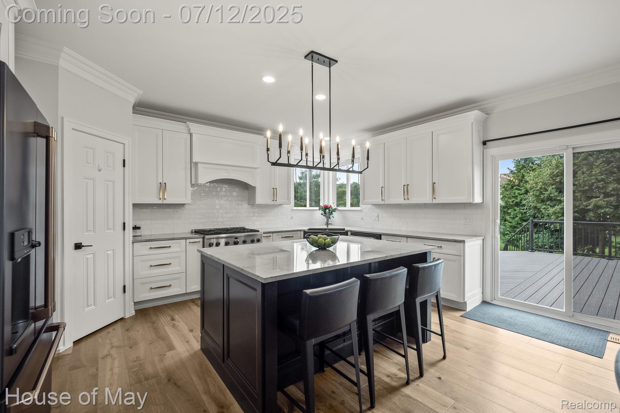 1767 Carriage Hill